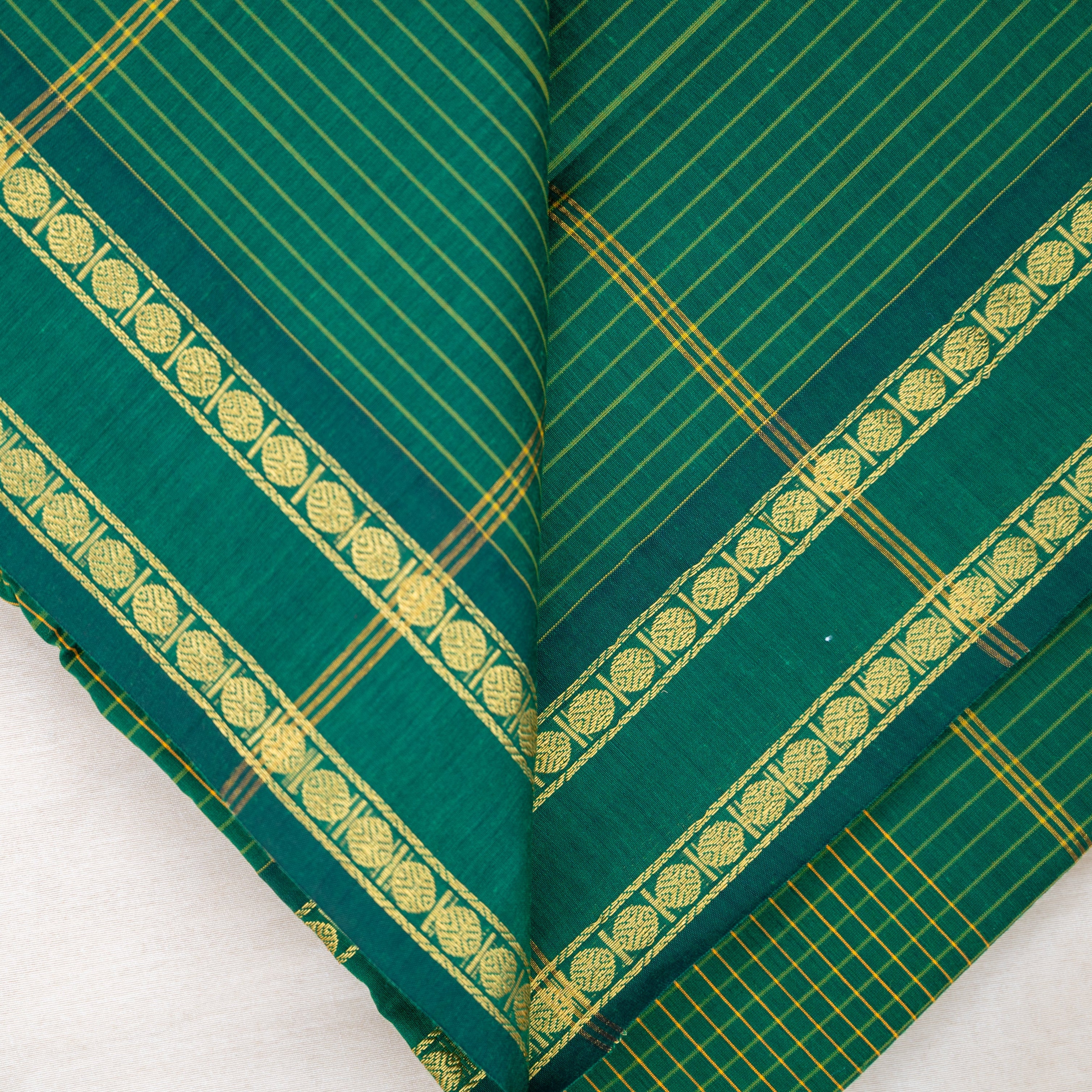 Vaisiri - Aarini Cotton Saree