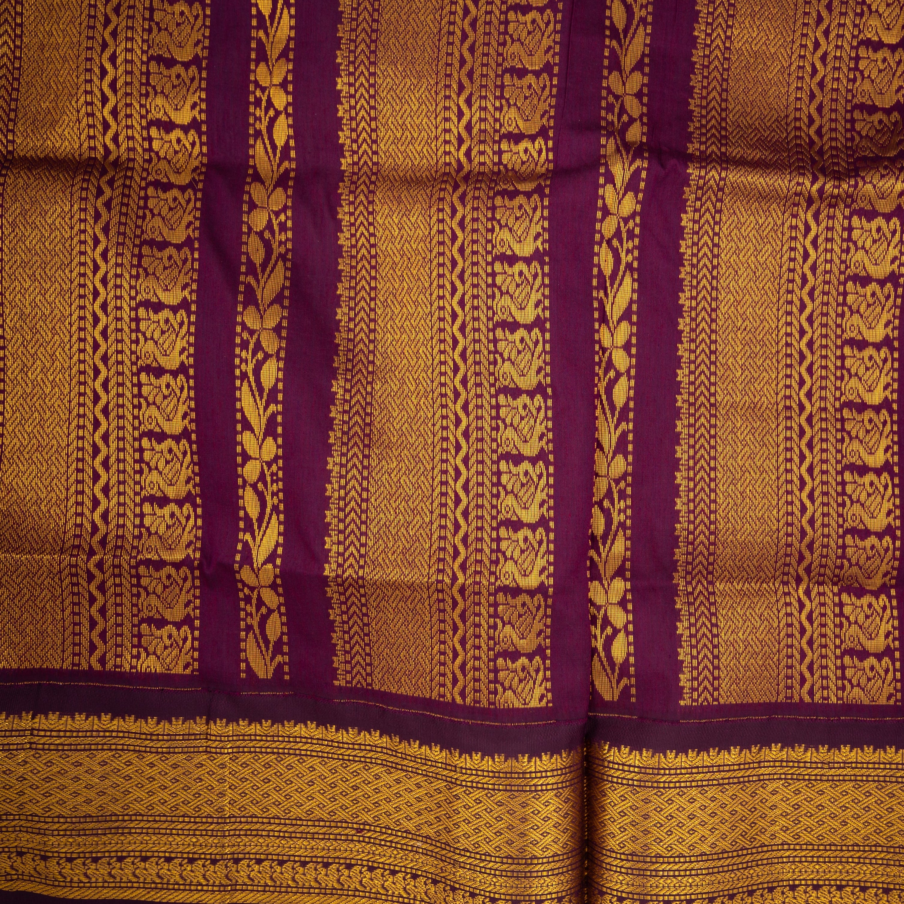 Arohini - ckecked Kalyani Cotton Saree