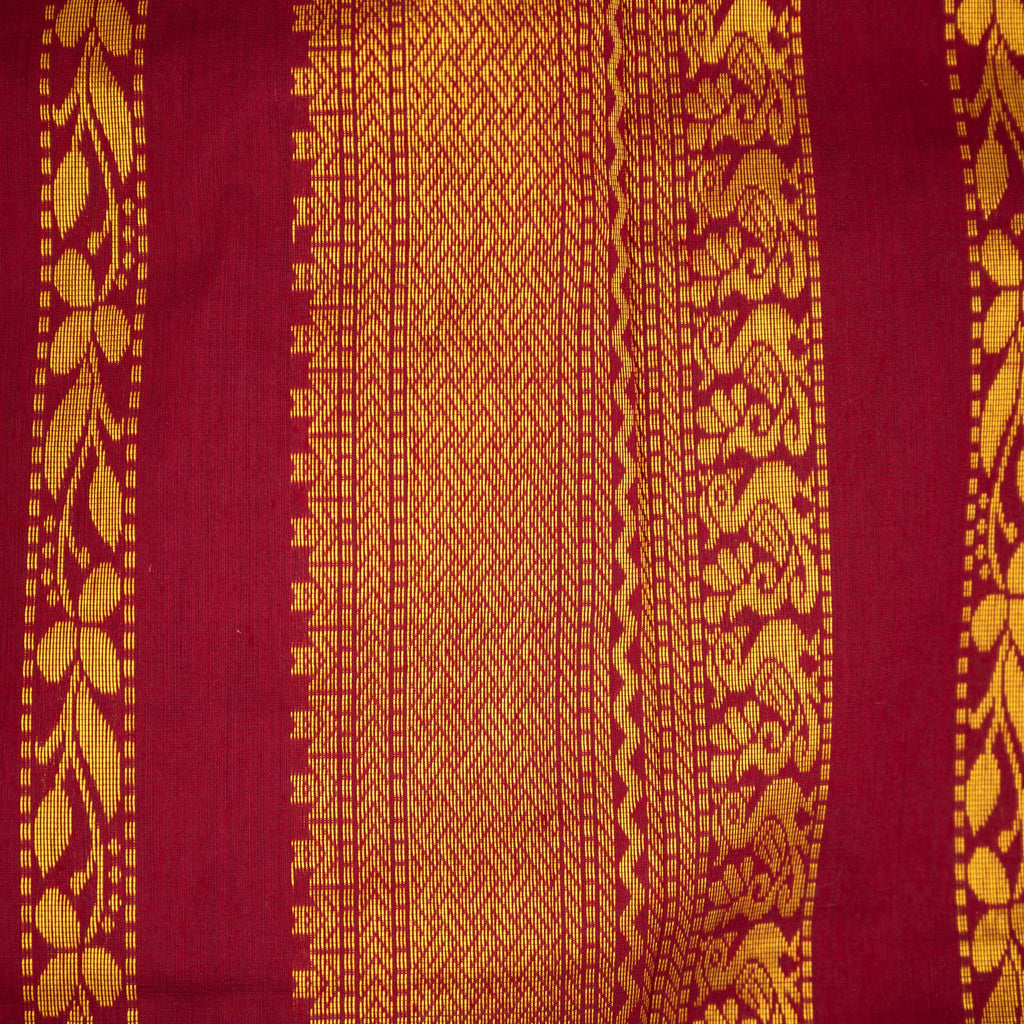 Aparajitha - Checked Kalyani Cotton Saree