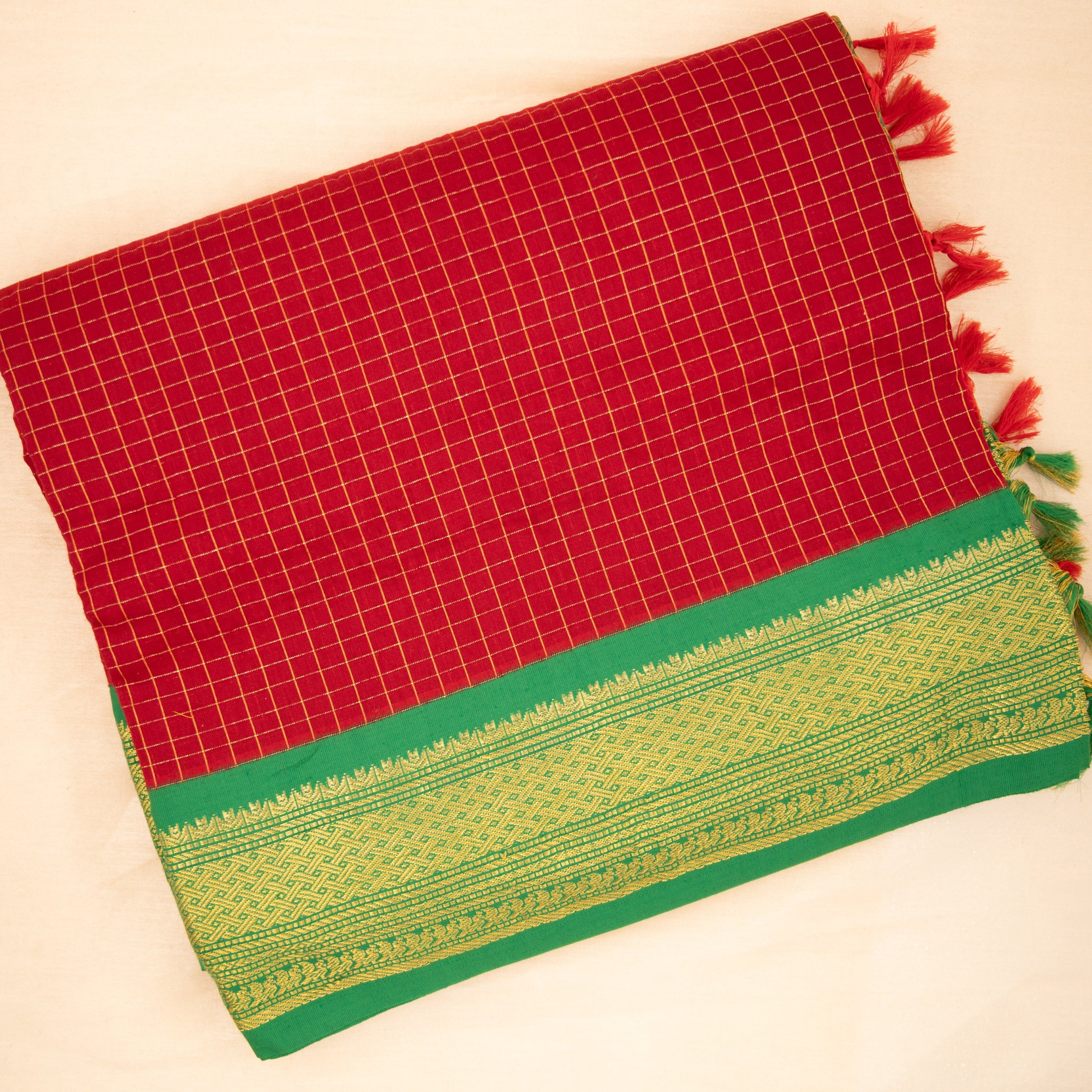 Madhavi - Checked Kalyani Cotton Saree