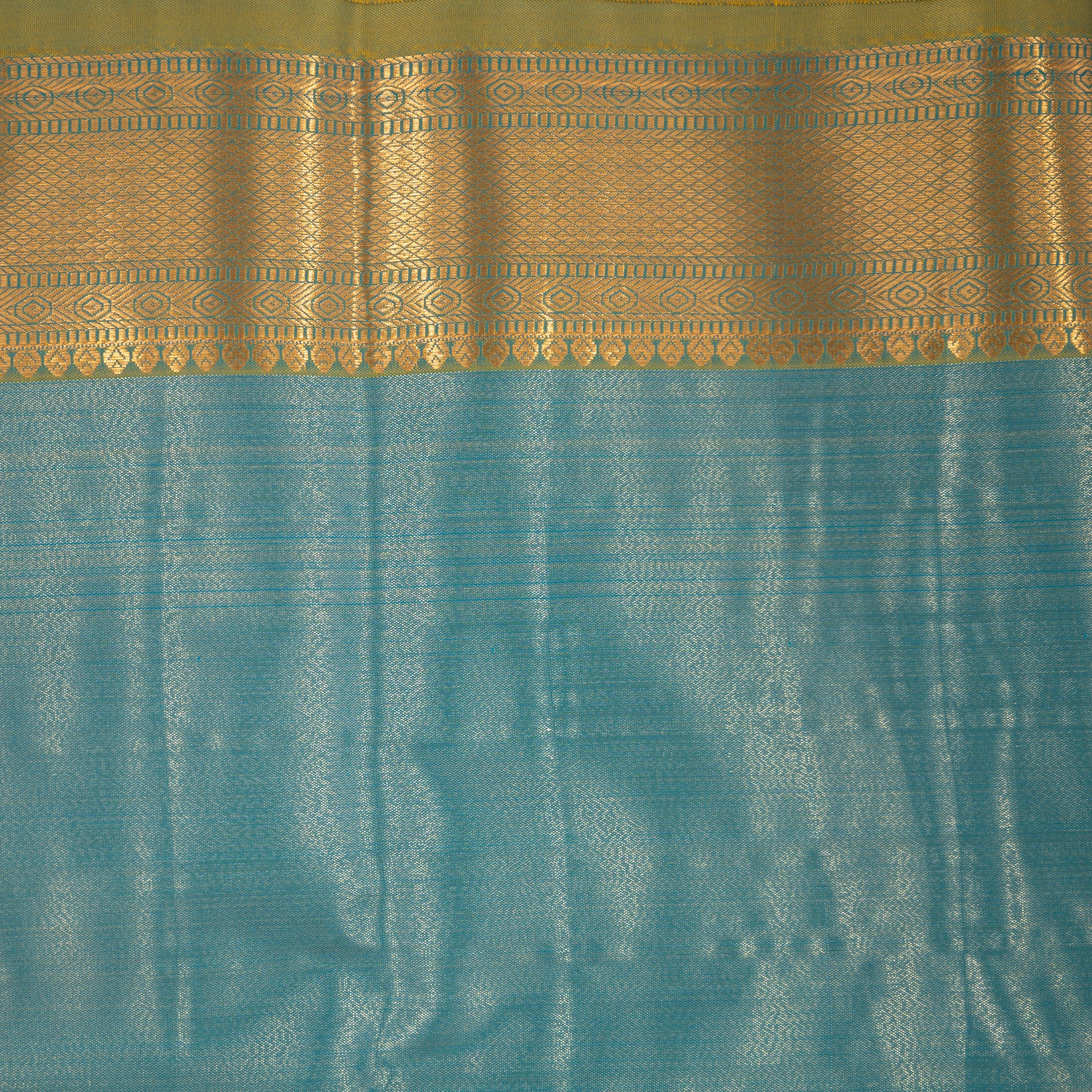 Ishani - Semi Silk Tissue Saree